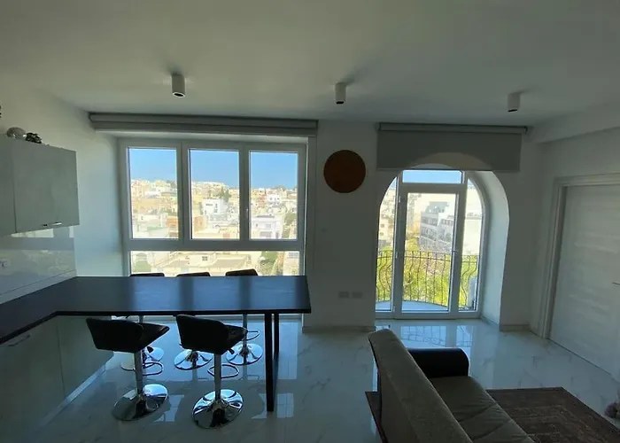 Lovely 1-bedroom In St Julians شقة *