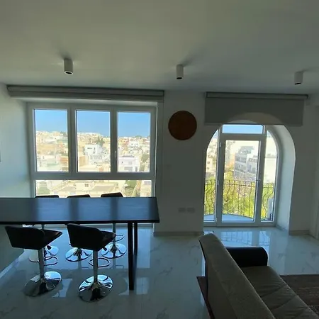 Lovely 1-bedroom In St Julians Apartament *