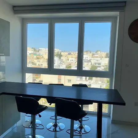 Lovely 1-bedroom In St Julians Apartament *